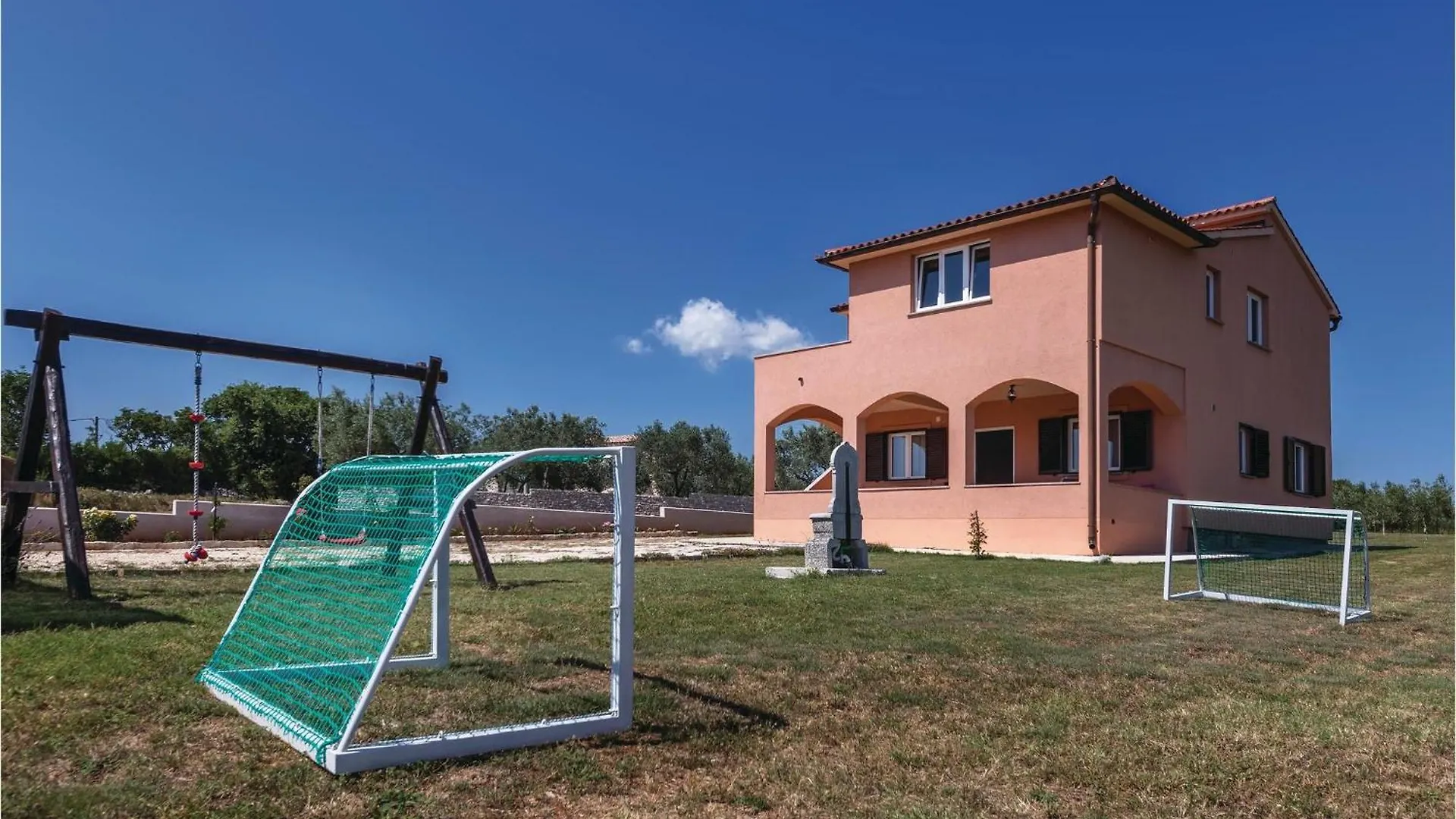 Cozy Home In Vodnjan With Wifi
